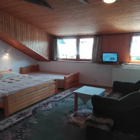 Mirka בית הארחה